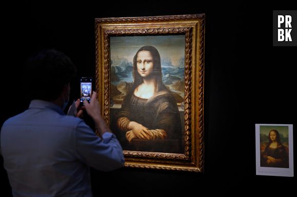 O quadro Mona Lisa, intitulado A Gioconda originalmente, é uma criação de Leonardo Da Vinci