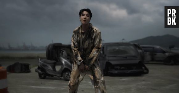 J-Hope, do BTS, é creditado como compositor de todas as músicas e "Arson" tem palavrões