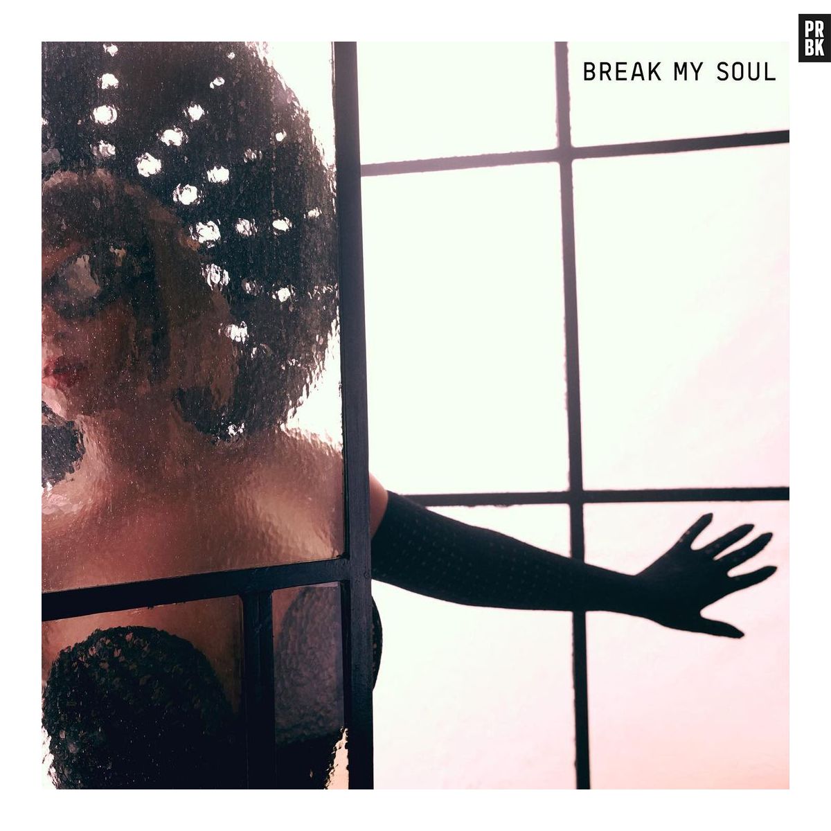 Foto: Beyoncé revela tracklist completa do