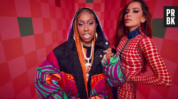 Vestido vermelho de Anitta em "Lobby", com Missy Elliott, custa cerca de R$19 mil