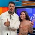 Livinho surpreende ao comprovar talento vocal em programa na TV
