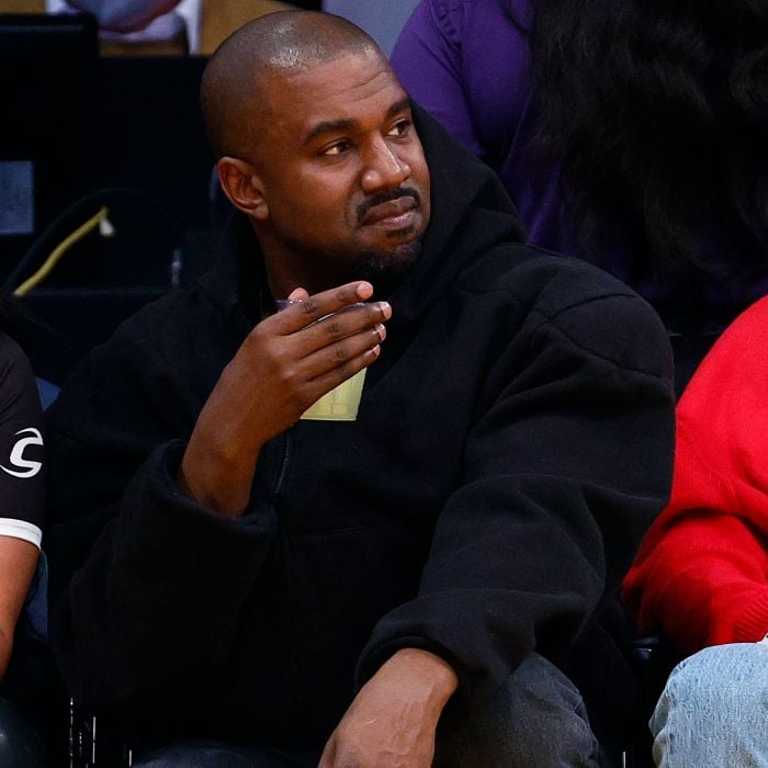 Kanye West exibe filme pornográfico em reunião com executivos da Adidas e gera desconforto