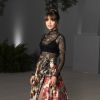 Lily Collins prestigia segundo aniversário do Academy Museum, em Los Angeles, no dia 15 de outubro de 2022