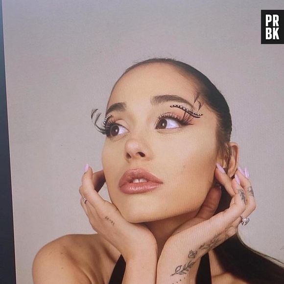 Ariana Grande pode estar loira para seu papel como Glinda em "Wicked"