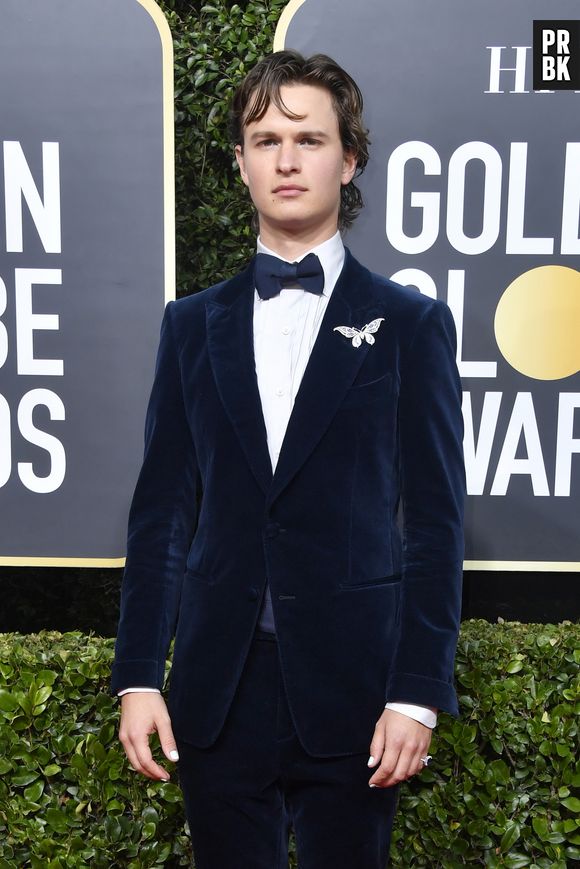 Ansel Elgort usou unhas brilhantes do Globo de Ouro de 2020