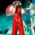 Katy Perry surpreende fãs ao revelar motivo para problema no olho em show em Las Vegas