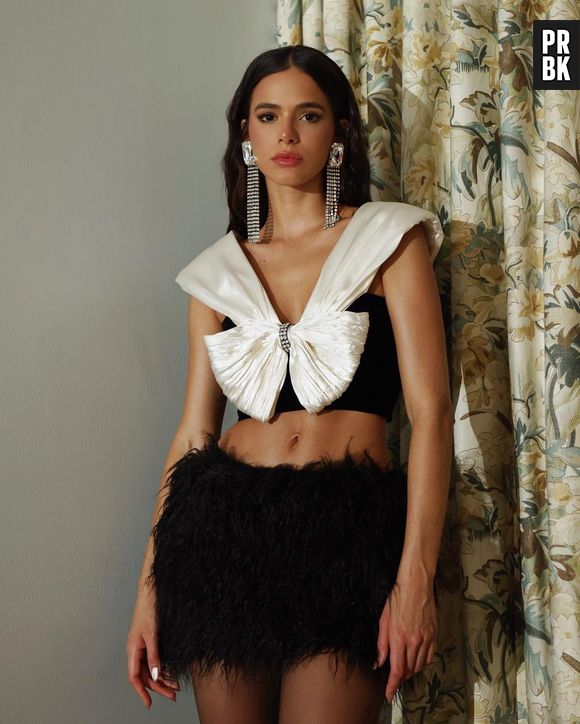 Bruna Marquezine é a brasileira protagonista de um filme da DC Comics "Besouro Azul"