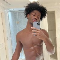 Lil Nas X pelado: cantor enlouquece web com fotos nu no banho. Veja reações!