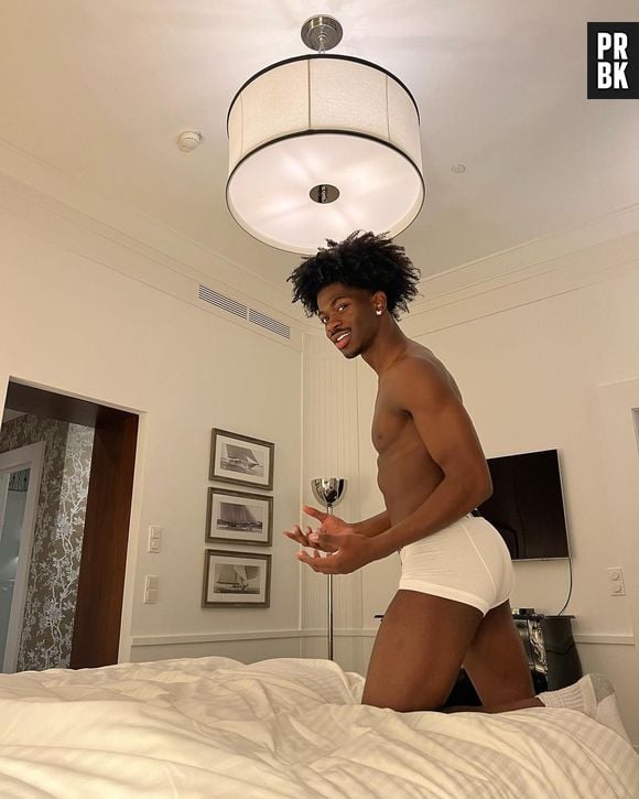 Lil Nas X posa só de cueca em foto no Instagram