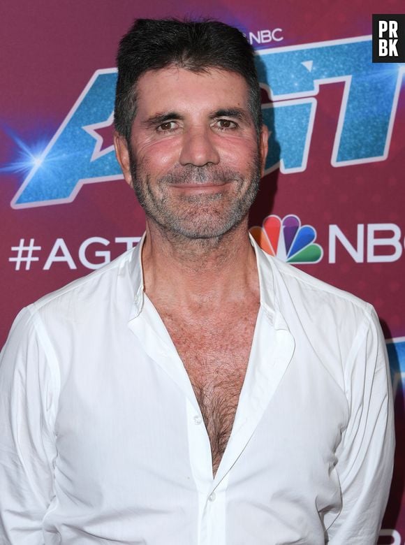 Simon Cowell ficou com o rosto bem diferente após tratamentos estéticos