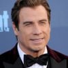 John Travolta apostou no botox e outros procedimentos estéticos e ficou com um rosto bem diferente