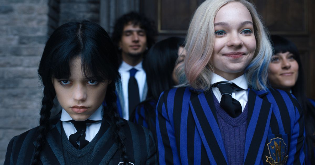 Enid Sinclair (Emma Myers) e Wandinha Addams (Jenna Ortega) podem viver  romance na 2ª temporada de Wandinha - Purebreak