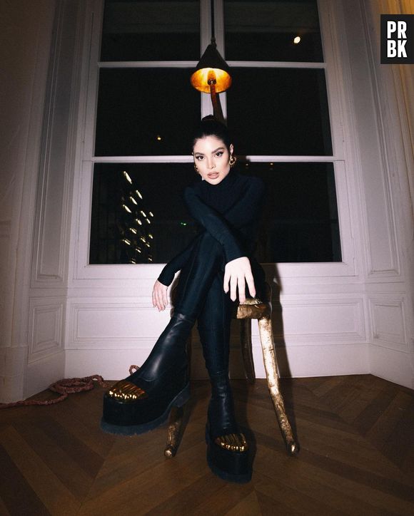 Gkay colocou itens a partir de R$5,00 em bazar beneficente