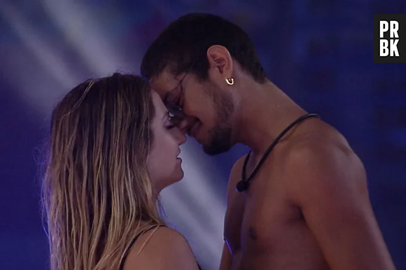 Gabriel Santana fala sobre Bruna Griphao: "Ela nem faz o tipo de mulher com quem me relacionaria"