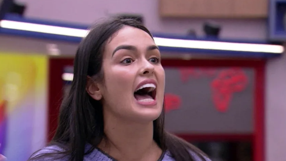 "BBB23": Larissa aponta faca, xinga Cézar Black de "arregão" e cai no choro