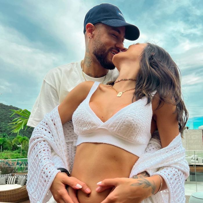 Neymar posta foto com atriz internacional e rende especulações sobre romance