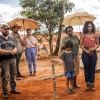 Antônio perde pose de vilão e começa a se interessar por Aline em "Terra e Paixão"