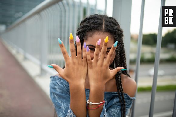 6 perfis de unhas no Tiktok para você se inspirar