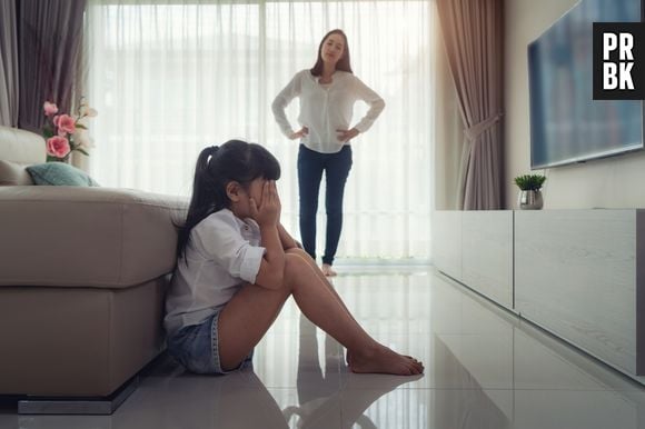 Mães narcisistas diminuem os sentimentos dos filhos