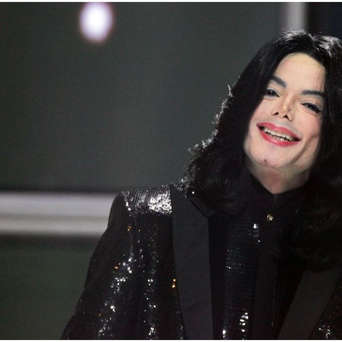 Michael Jackson pode virar réu por abuso sexual