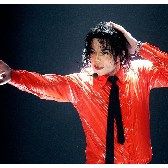 Coreógrafo acusa Michael Jackson de ter cometido abuso sexual quando ele era criança