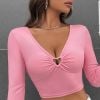 sw2211081416176667 - A blusinha com detalhe de coração é perfeita para quem quer entrar no clima de forma mais discreta
