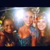 Tiraram onda! Bruna Hamu e Jeniffer Nascimento colaram no trio elétrico da Rainha Ivete Sangalo!