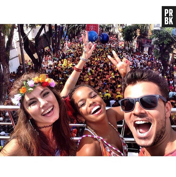 É gente, pelo visto Jeniffer Nascimento e Bruna Hamu reinaram em seu primeiro Carnaval juntas em Salvador. As gatas lacraram em cima do trio elétrico!