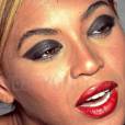 A campanha "Infallible", da marca L'Oréal, foi divulgada em 2013. As fotos de Beyoncé nos bastidores só chegaram na internet dois anos depois!