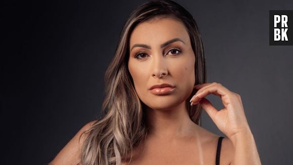 Andressa Urach faz rifa com encontro íntimo