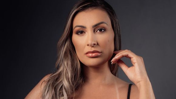 Andressa Urach rifa encontro íntimo por R$ 1,99! Saiba quanto ela já faturou com o sorteio