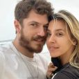 Caio Paduan e Cris Dias terminaram relacionamento no dia 19 de setembro, após 5 anos juntos