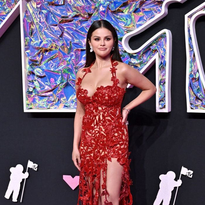 DEPOIS: Esse vestido perfeito de Selena Gomez no VMA 2023 dispensa comentários