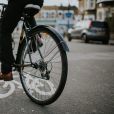 A bicicleta sem pedal pode até ajudar crianças, mas é inútil para adultos