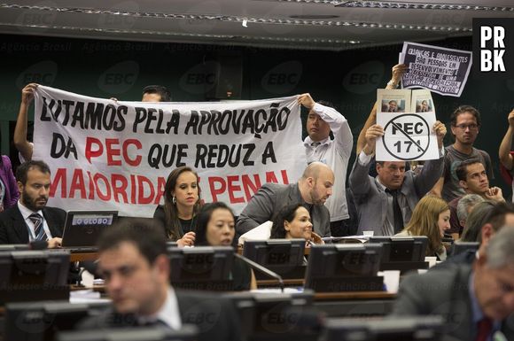 Câmara dos deputados aprova PEC favorável à redução da idade penal