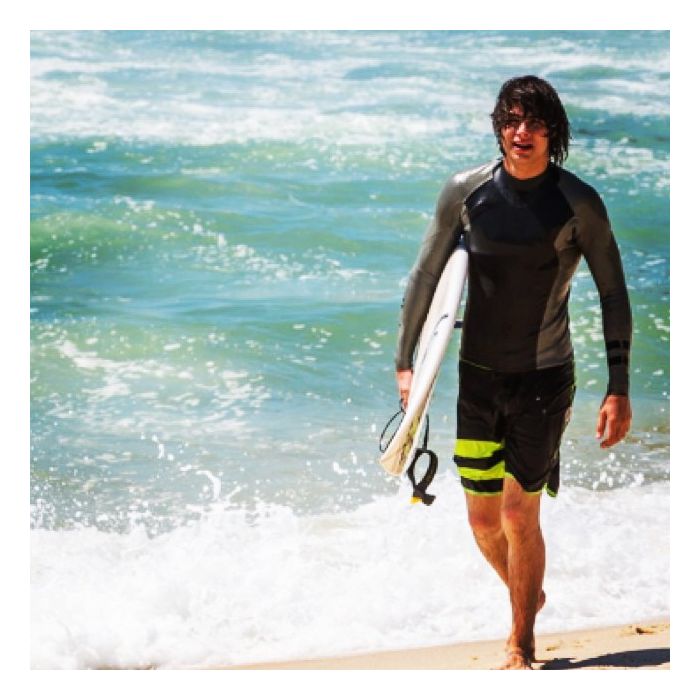  Rafael Vitti, de &quot;Malha&amp;ccedil;&amp;atilde;o&quot;, &amp;eacute; apaixonado por surf e compartilha suas aventuras nas redes sociais 
