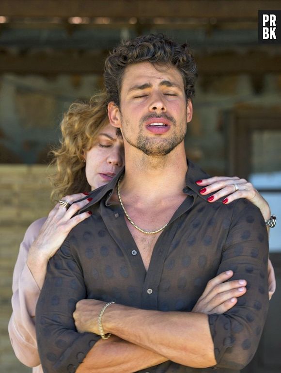 Patrícia Pillar também caiu na lábia de Cauã Reymond na série "Amores Roubados"