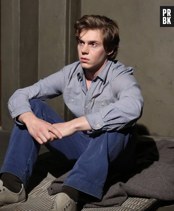 Em "American Horror Story: Asylum", Evan Peters viveu o atormentado Kit Walker