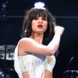Apesar da maturidade, Selena Gomez não cria tantas polêmicas como Miley Cyrus