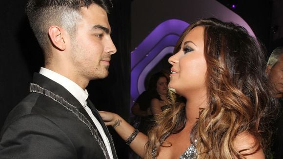 Demi Lovato e amigos se pronunciam sobre revelações de Joe Jonas: "Patético"