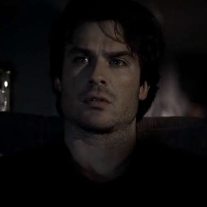 Stefan (Paul Wesley) mostra para Damon (Ian Somerhalder) como ele ficaria depois que Elena (Nina Dobrev) morresse antes dele em &quot;The Vampire Diaries&quot;