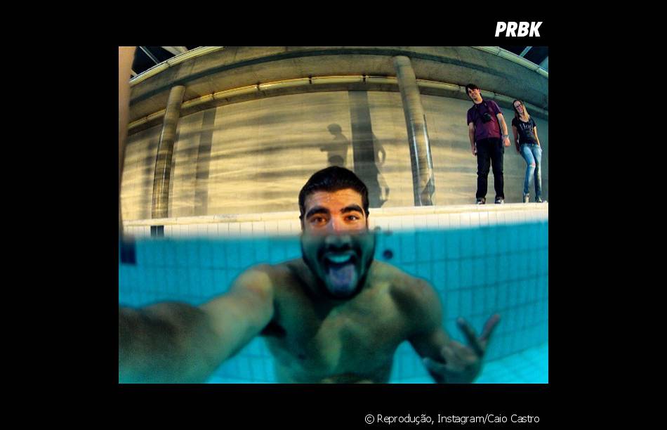 Caio Castro Dentro Da Piscina Purebreak