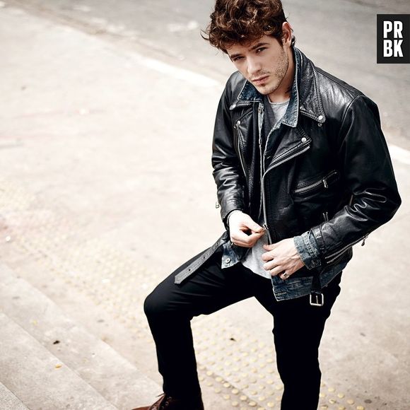 Quer maneira melhor de encarar o Dia dos Namorados, do que admirando o lindo do Maurício Destri, de "I Love Paraisópolis"?