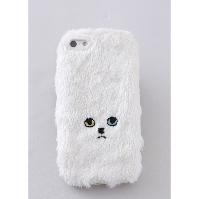 Pra quem gosta de gatos, tem capa de celular com pelo e tudo 