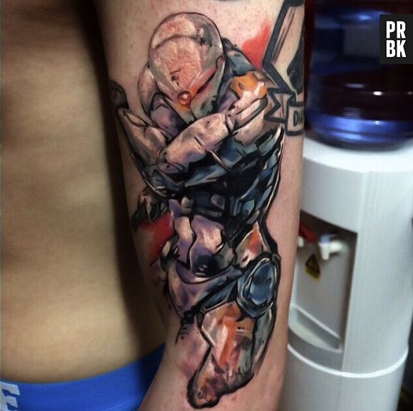 Já tinha pensando em fazer o Grey Fox, de "Metal Gear Solid" no braço?