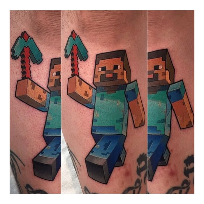  Os f&amp;atilde;s de &quot;Minecraft&quot; n&amp;atilde;o v&amp;atilde;o ficar de fora da moda das tattoos 