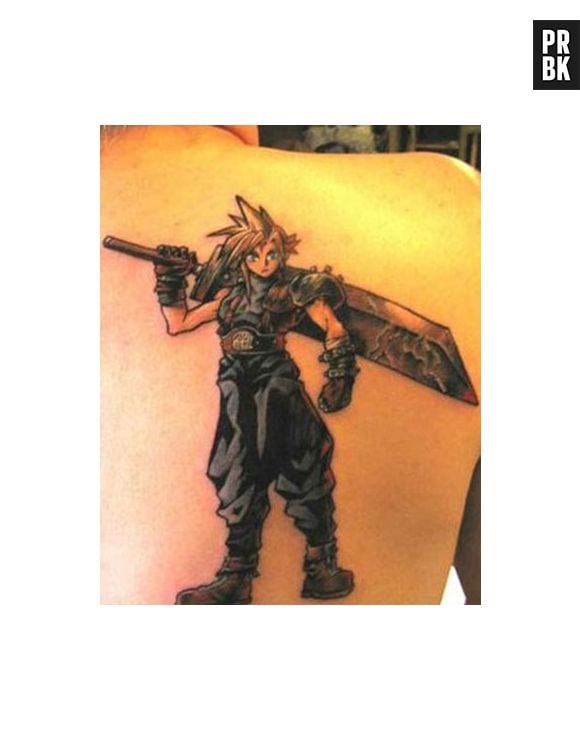 O herói Cloud de "Final Fantasy VII" vira tatuagem