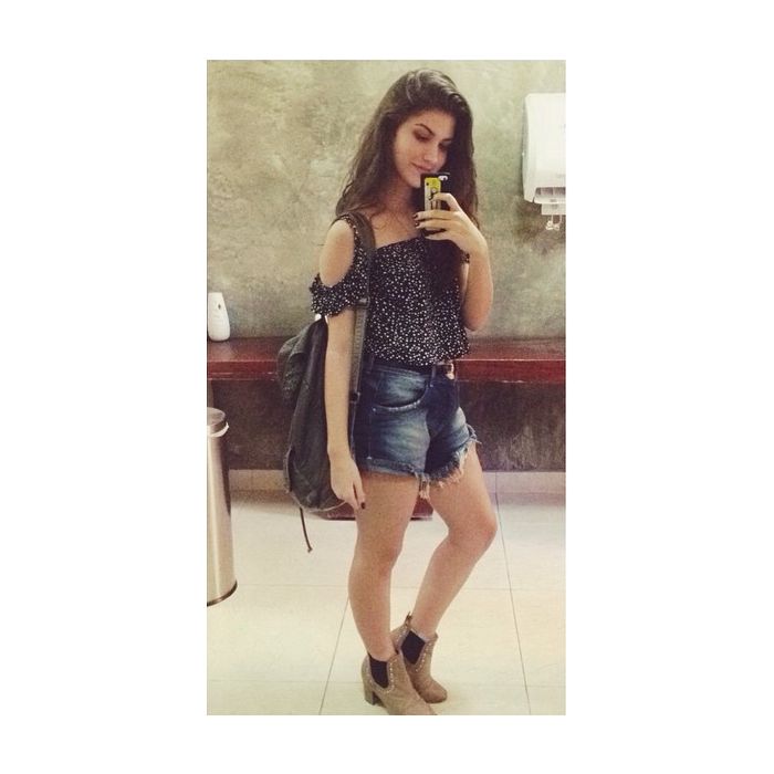  Giovanna Grigio, de &quot;Chiquititas&quot;, sempre mostra seu estilo no Instagram 