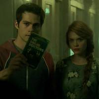 Em "Teen Wolf": na 5ª temporada, Stiles (Dylan O'Brien) descobre sobre os Doutores!