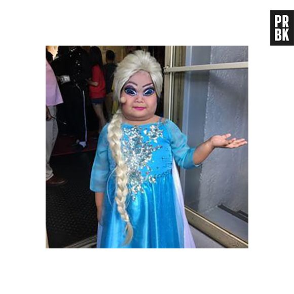 Aqui temos algo que ainda não foi identificado. Era pra ser a Elsa?